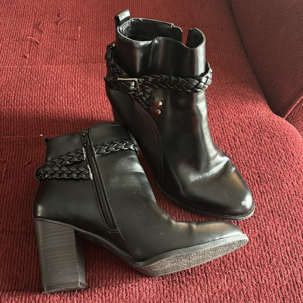 American Eagle Heeled Boot 91/2